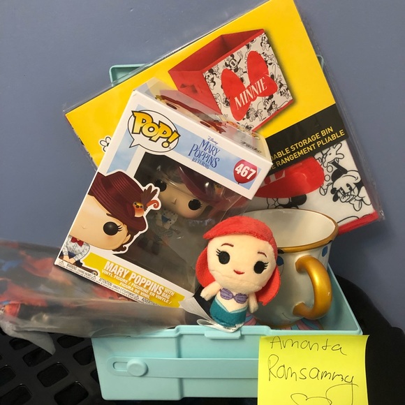 Disney surprise box ! - Picture 4 of 4